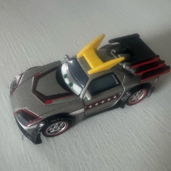 Disney / Pixar Cars Series 3 Kabuto Diecast Car loose - Picture 2 of 7